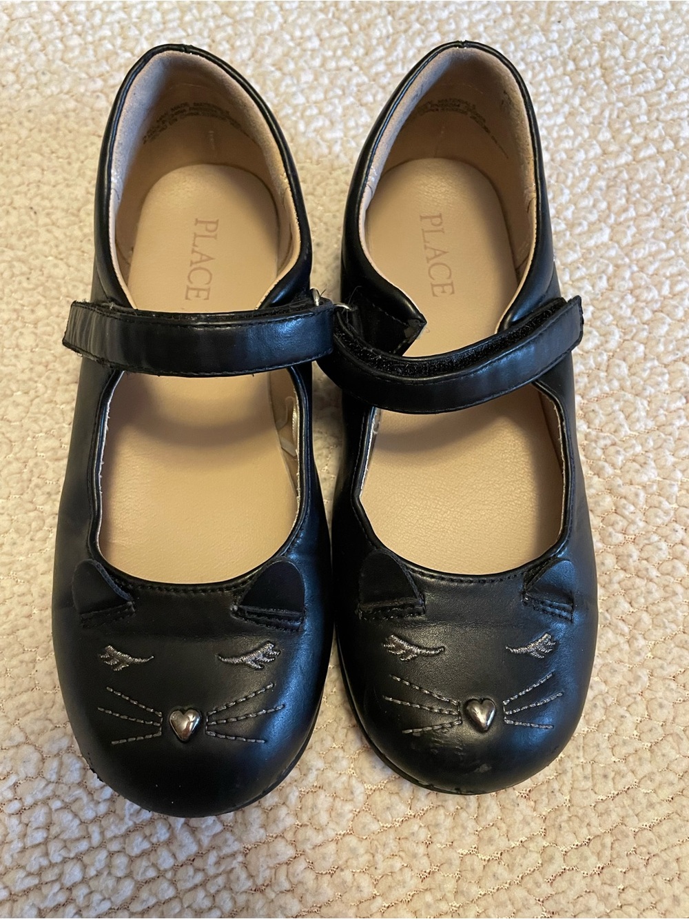 PLACE Girls' Black Cat Mary Jane Shoes. Girl size 2